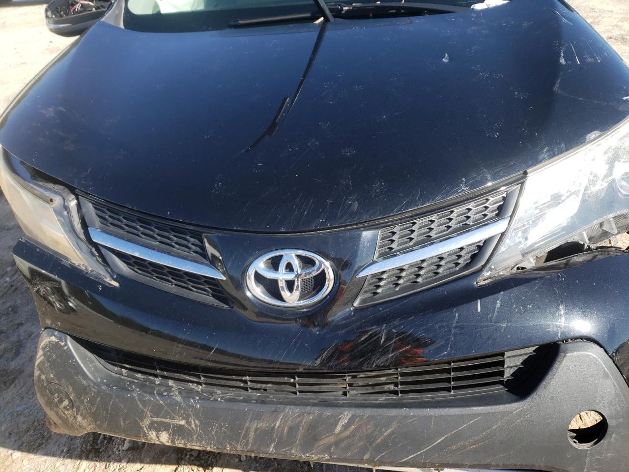 Photo 7 from auction – 2014 TOYOTA RAV4 XLE with VIN 2T3WFREV6EW128148