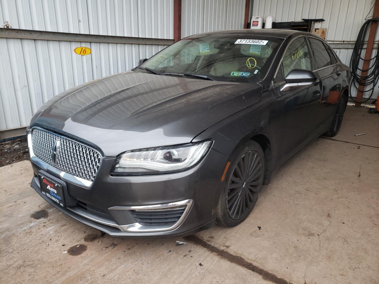 Photo 2 from auction – 2017 LINCOLN MKZ RESERV with VIN 3LN6L5F96HR645912