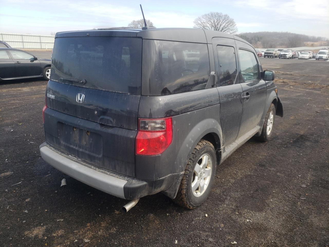 Photo 4 from auction – 2005 HONDA ELEMENT EX with VIN 5J6YH27685L023754