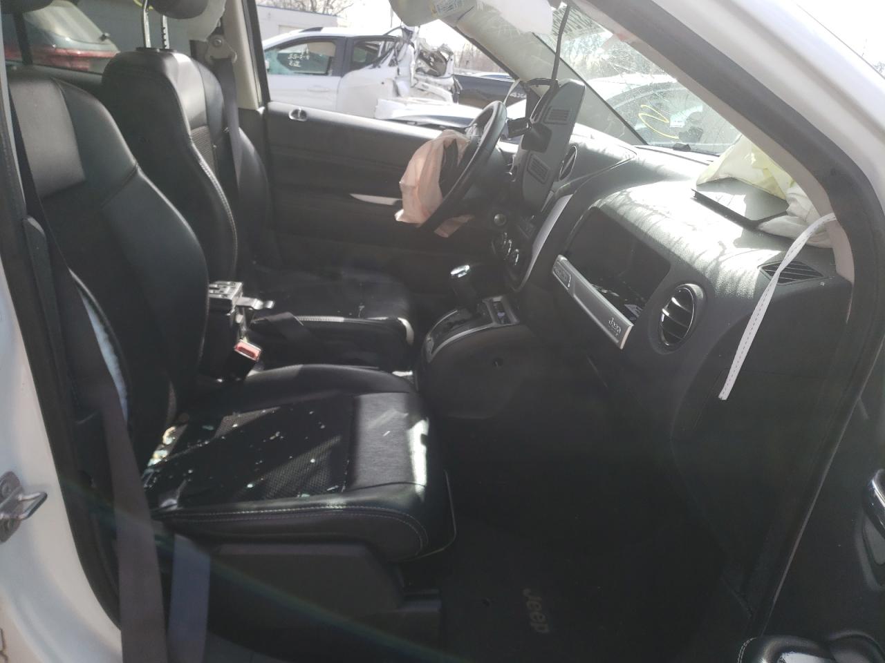 Photo 5 from auction – 2017 JEEP COMPASS LA with VIN 1C4NJCEB7HD160461