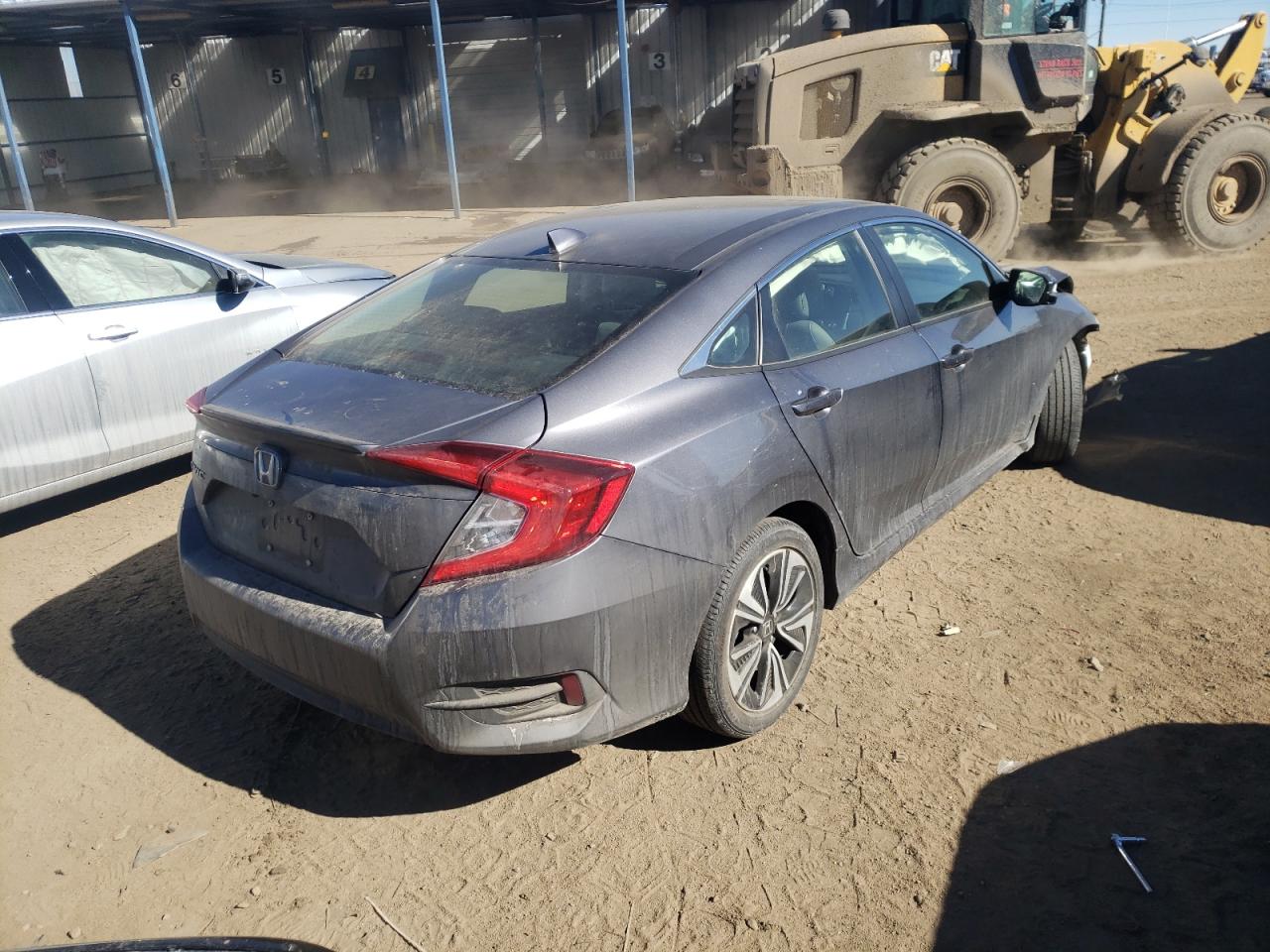Photo 4 from auction – 2018 HONDA CIVIC with VIN JHMFC1F74JX026412