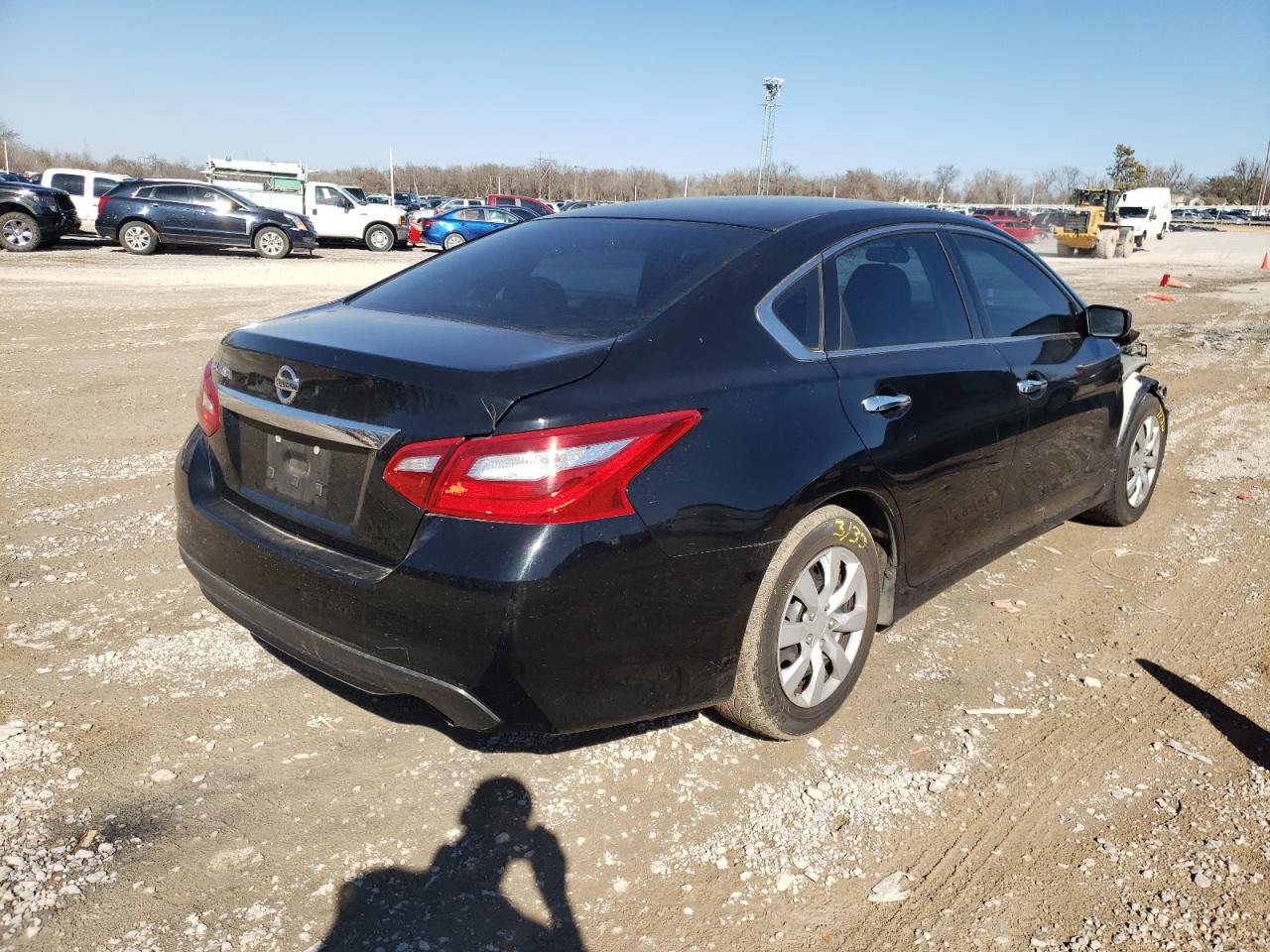 Photo 4 from auction – 2017 NISSAN ALTIMA 2.5 with VIN 1N4AL3AP2HC160681