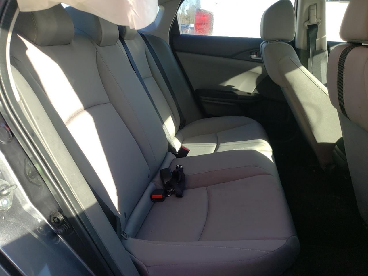 Photo 6 from auction – 2016 HONDA CIVIC LX with VIN 2HGFC2F52GH555541