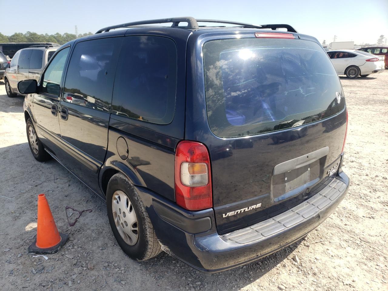Photo 3 from auction – 2000 CHEVROLET VENTURE EC with VIN 1GNDU23E9YD325069