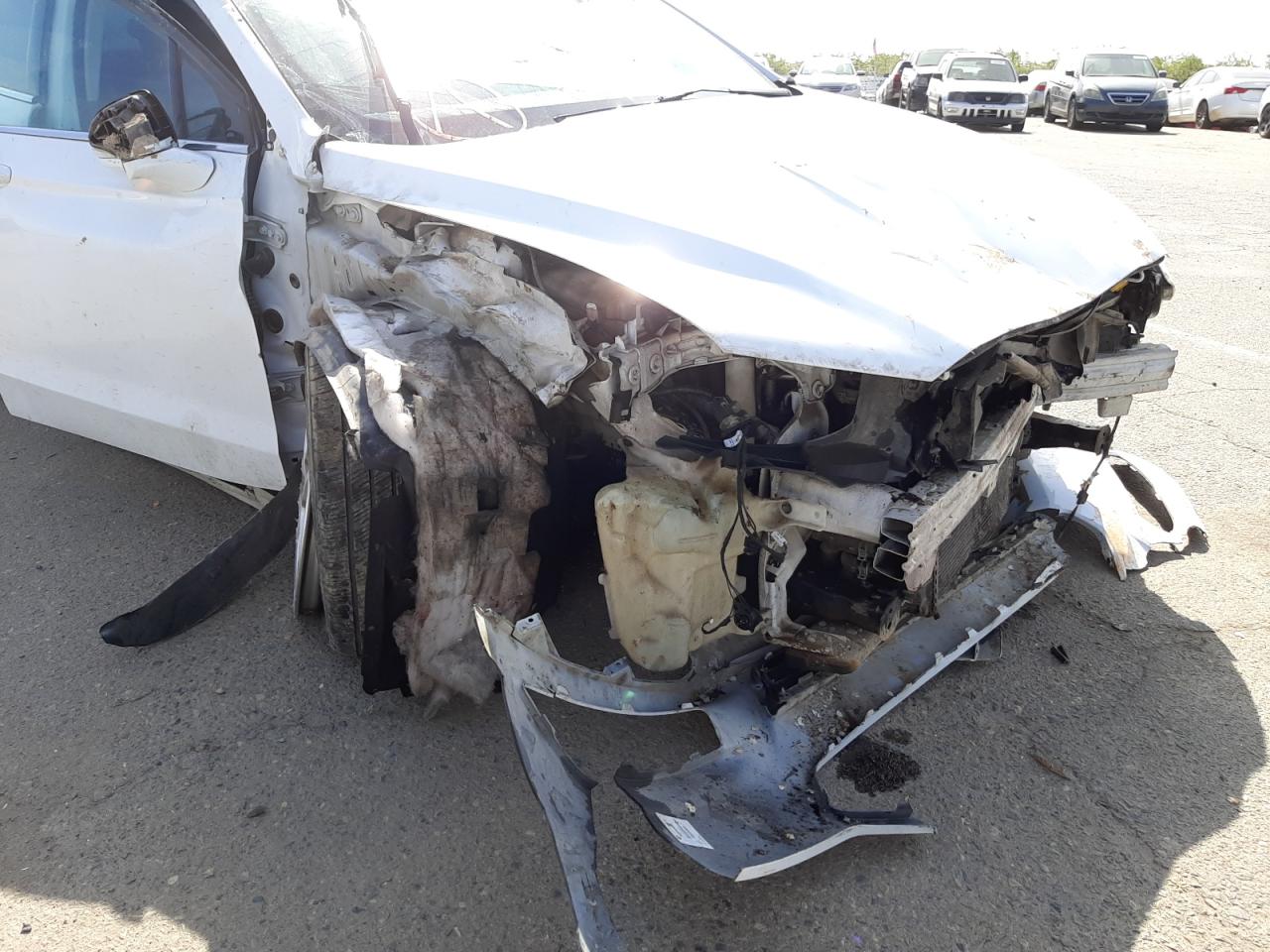 Photo 9 from auction – 2016 FORD FUSION SE with VIN 3FA6P0HD5GR328852