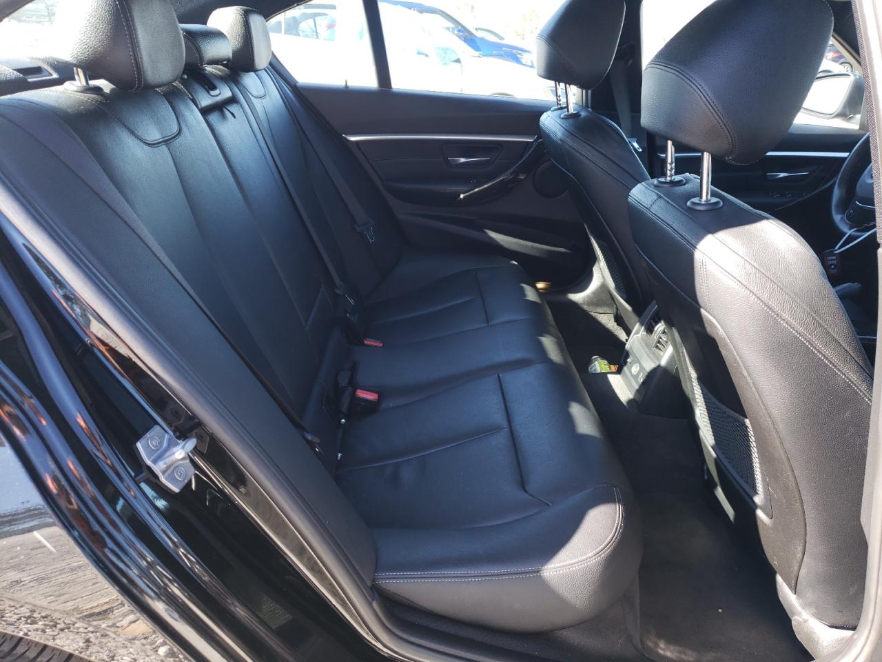 Photo 6 from auction – 2017 BMW 330 XI with VIN WBA8D9G3XHNU62279