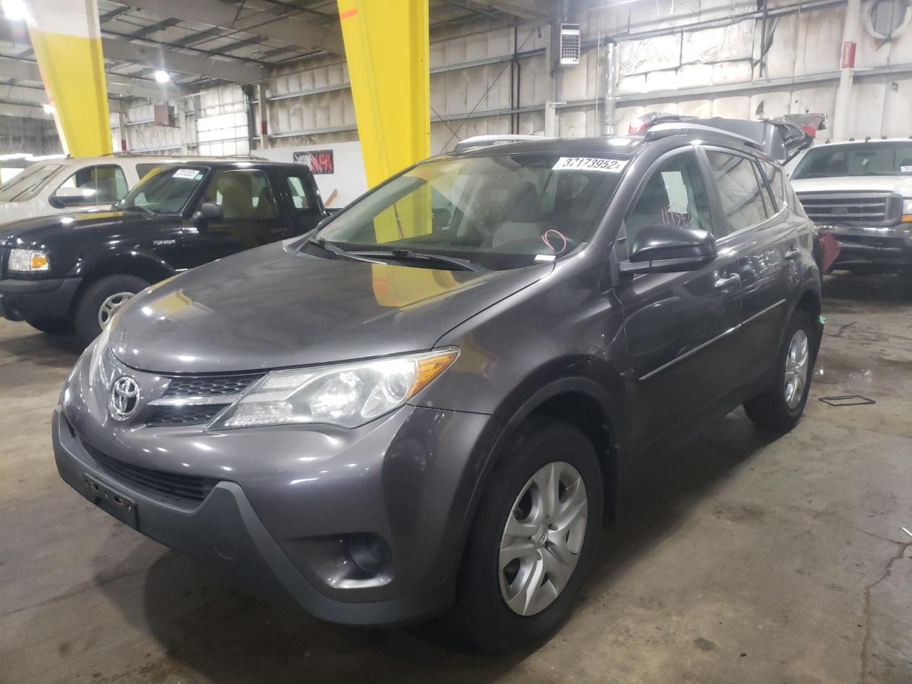 Photo 2 from auction – 2014 TOYOTA RAV4 LE with VIN 2T3BFREV2EW139713