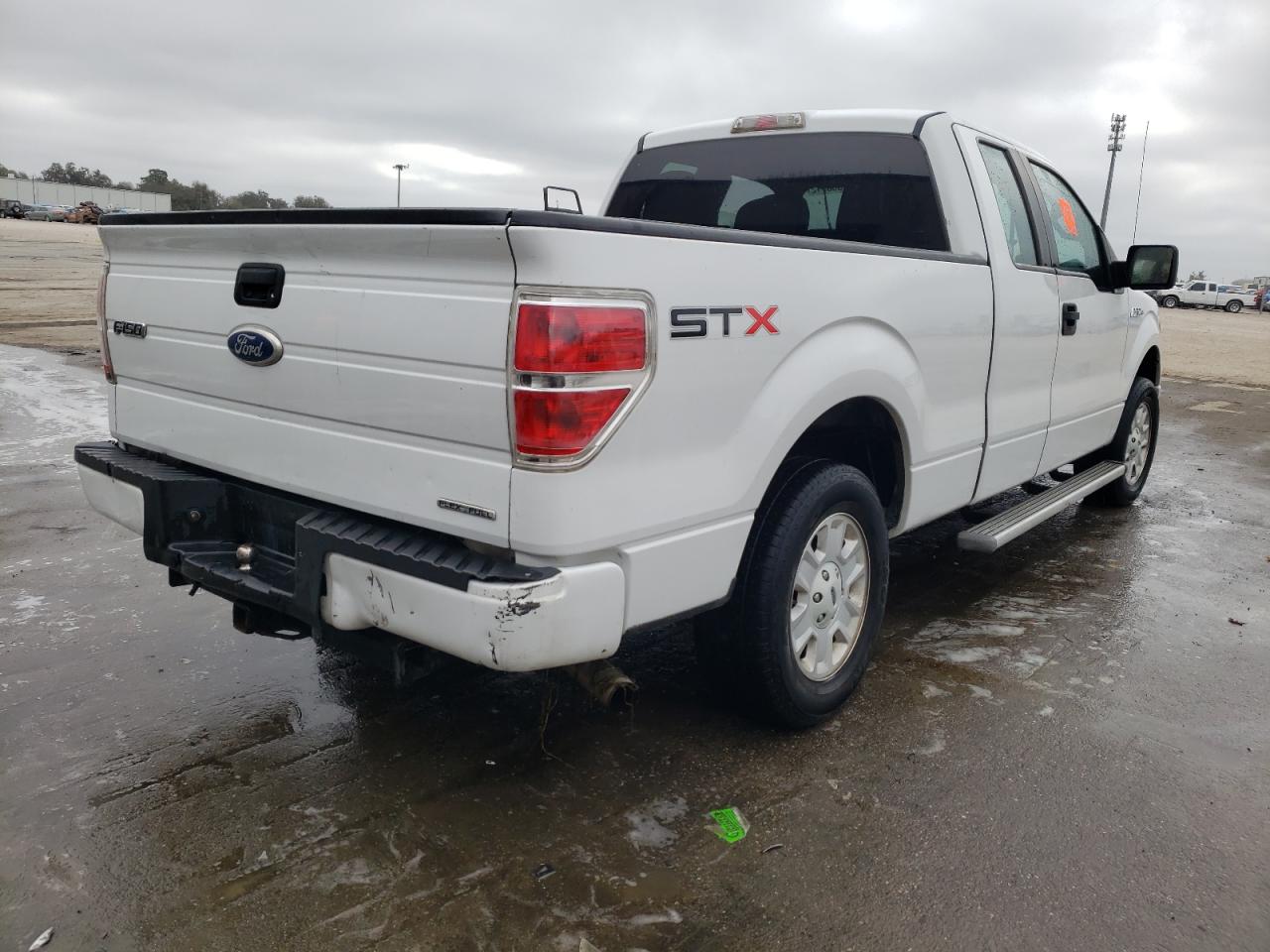 Photo 4 from auction – 2011 FORD F150 SUPER with VIN 1FTFX1CF0BFD03114