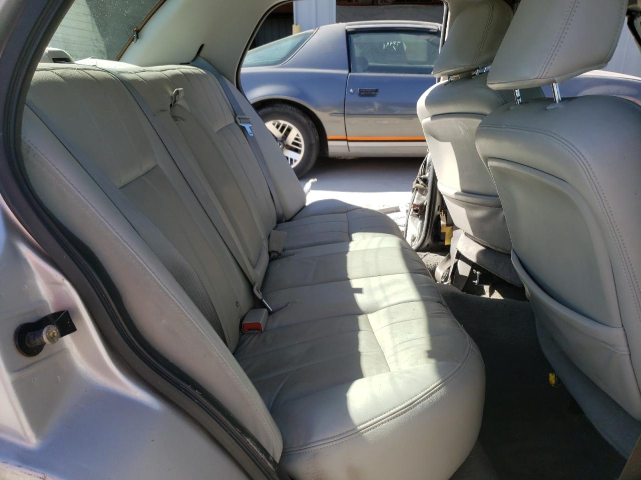 Photo 6 from auction – 2003 MERCURY GRAND MARQ with VIN 2MEFM75W73X712773