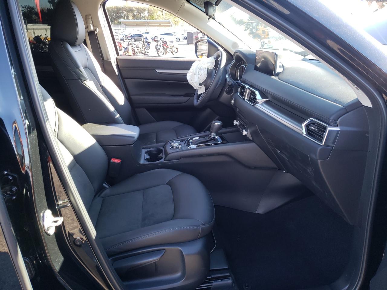 Photo 5 from auction – 2021 MAZDA CX-5 TOURI with VIN JM3KFBCM2M0486633