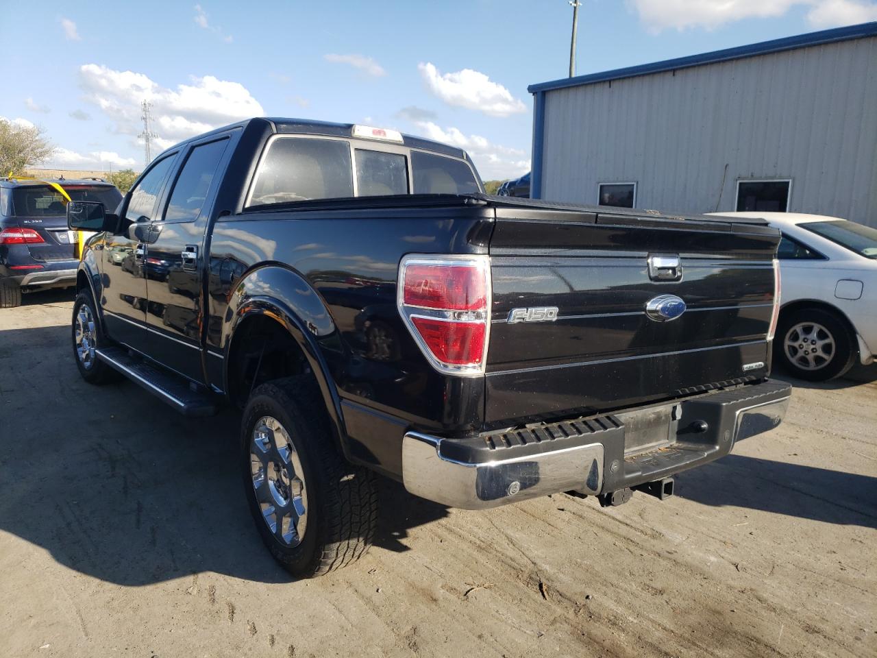 Photo 3 from auction – 2011 FORD F150 SUPER with VIN 1FTFW1EFXBFB00277