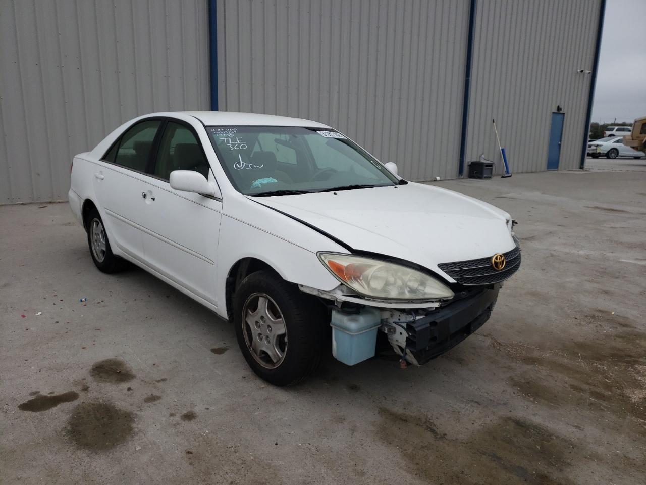 Photo 1 from auction – 2002 TOYOTA CAMRY LE with VIN 4T1BF32K72U026402