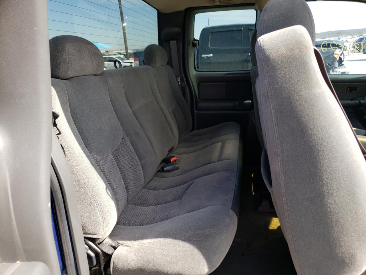 Photo 6 from auction – 2003 CHEVROLET SILVERADO with VIN 2GCEC19T931358982