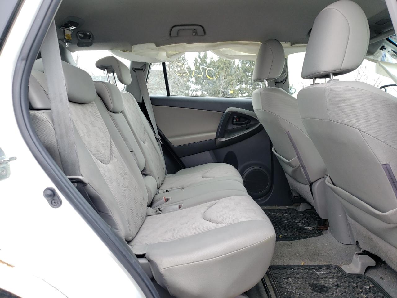 Photo 6 from auction – 2011 TOYOTA RAV4 with VIN 2T3ZF4DV1BW056627
