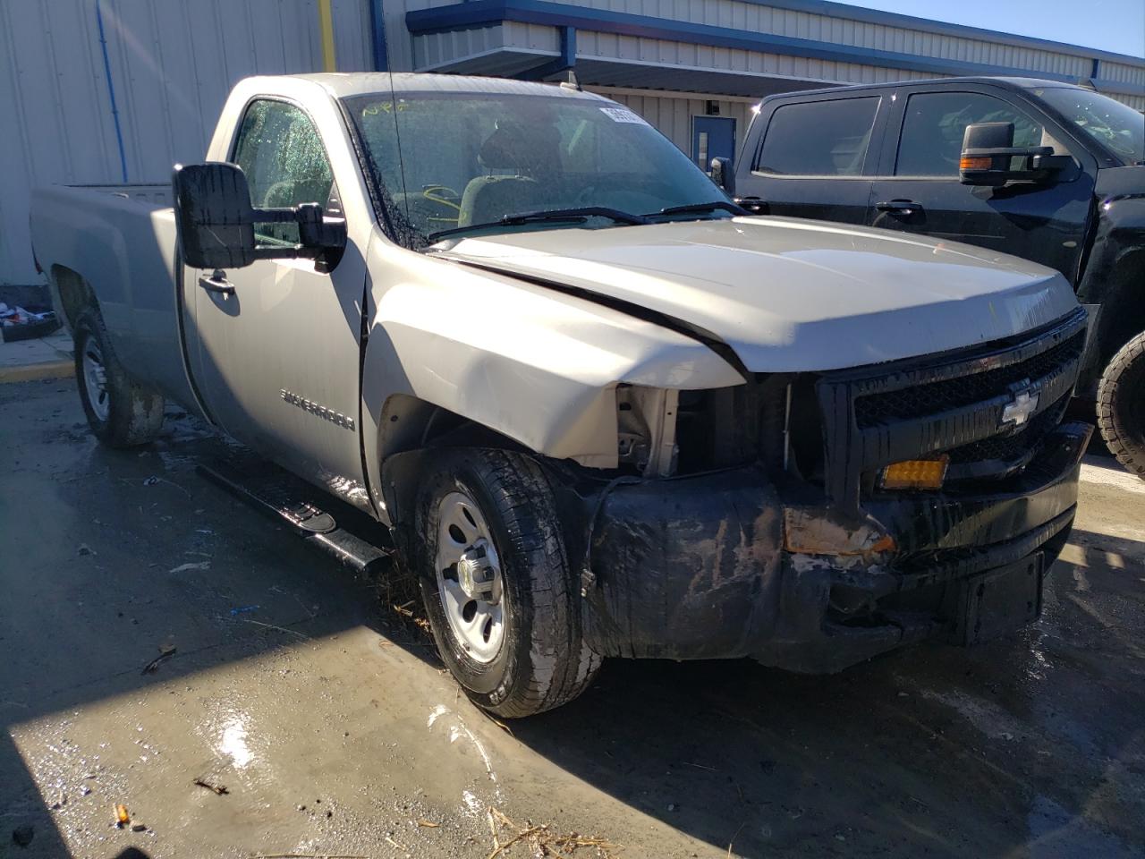 Photo 1 from auction – 2008 CHEVROLET SILVERADO with VIN 1GCEC14X08Z164981