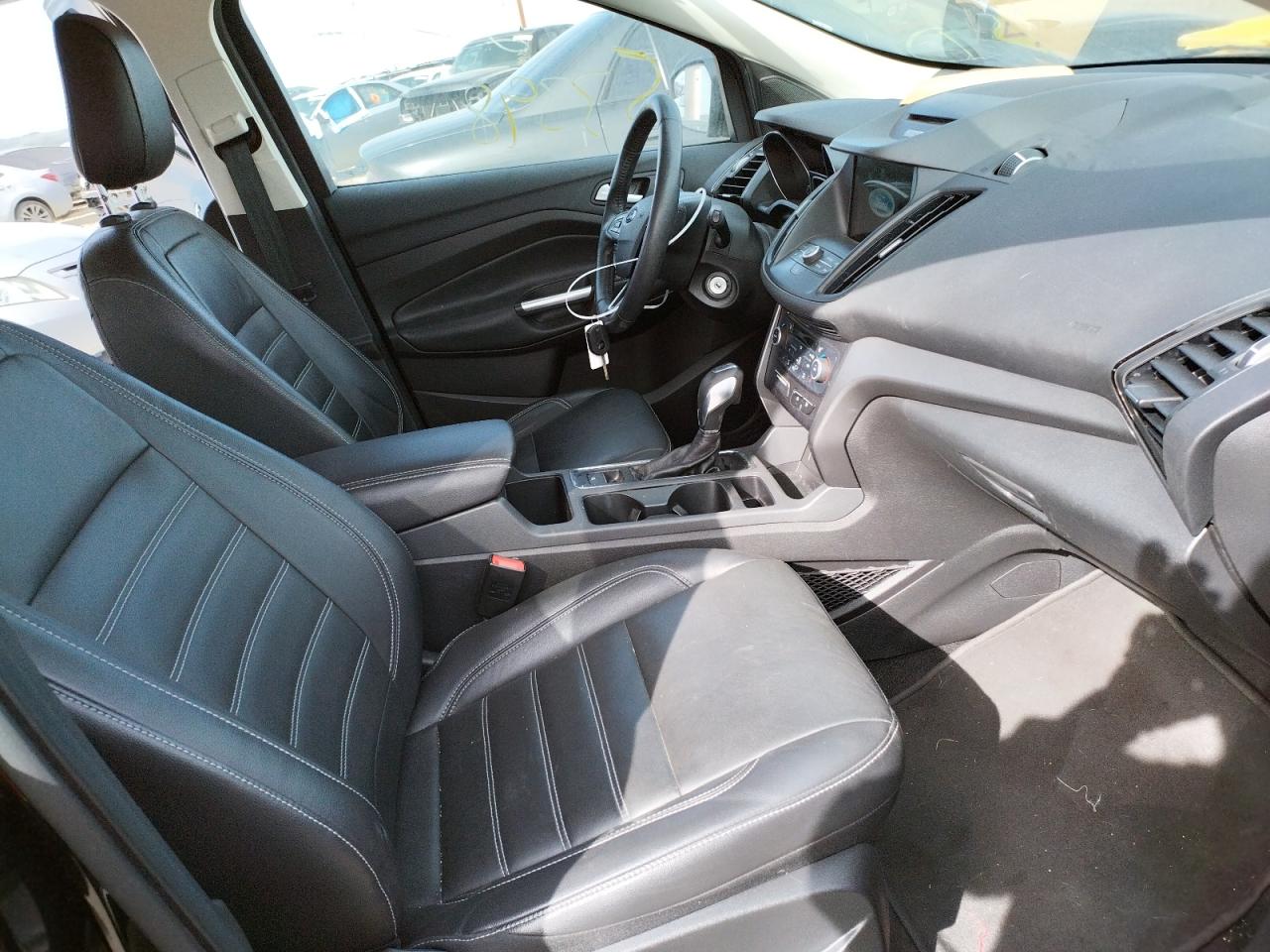 Photo 5 from auction – 2018 FORD ESCAPE SEL with VIN 1FMCU0HD6JUA62615