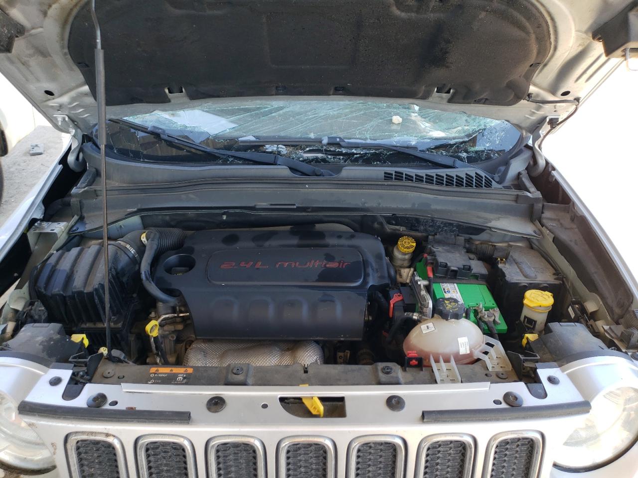Photo 7 from auction – 2016 JEEP RENEGADE L with VIN ZACCJBDT5GPC61185