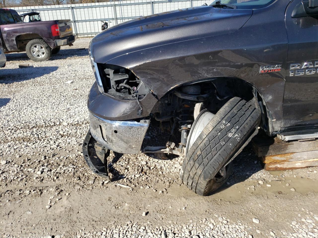 Photo 9 from auction – 2016 RAM 1500 SLT with VIN 3C6RR7LT8GG276158