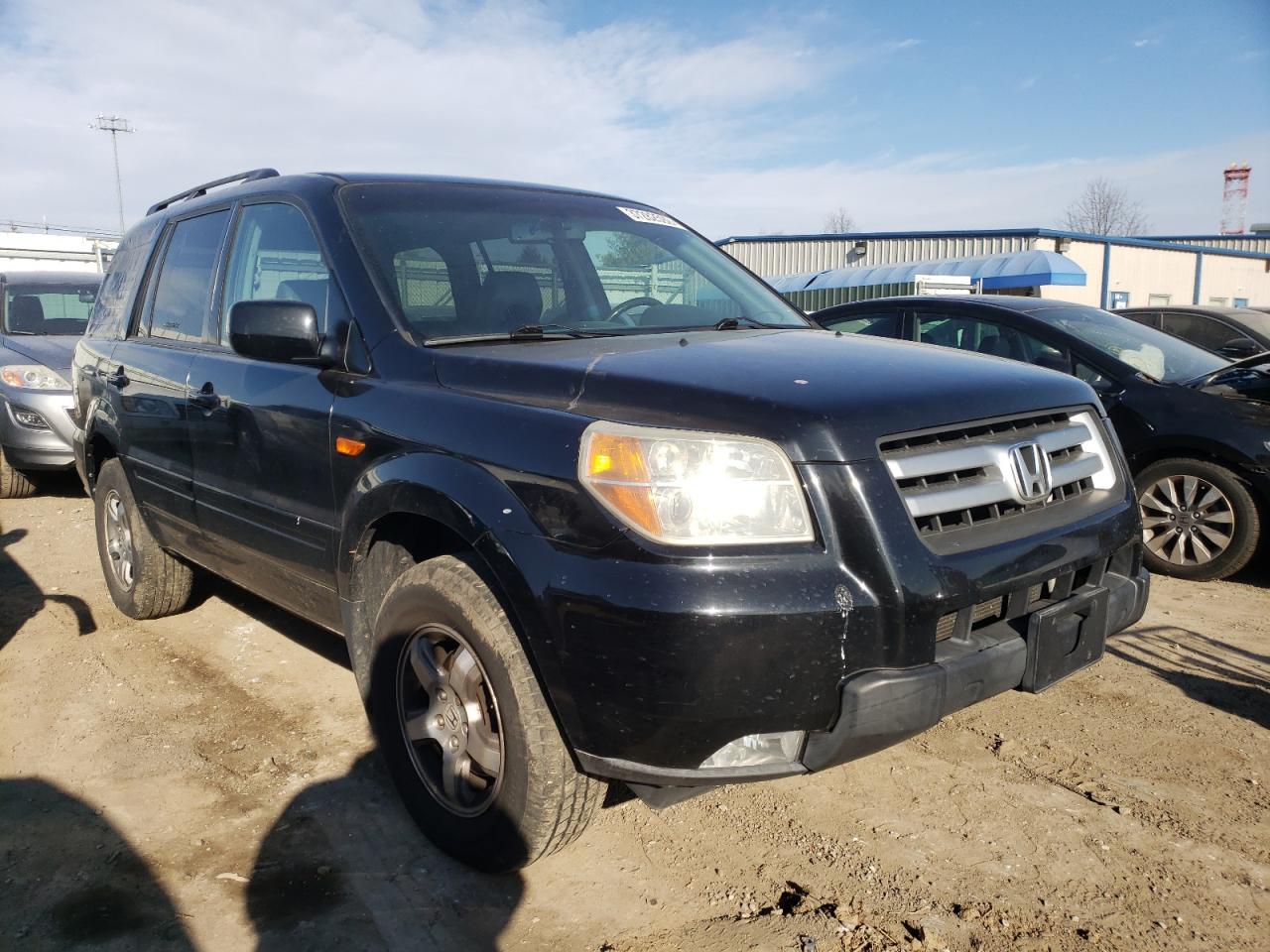 HONDA PILOT EXL 2007 with VIN 5FNYF18547B015572 - Photo from auction