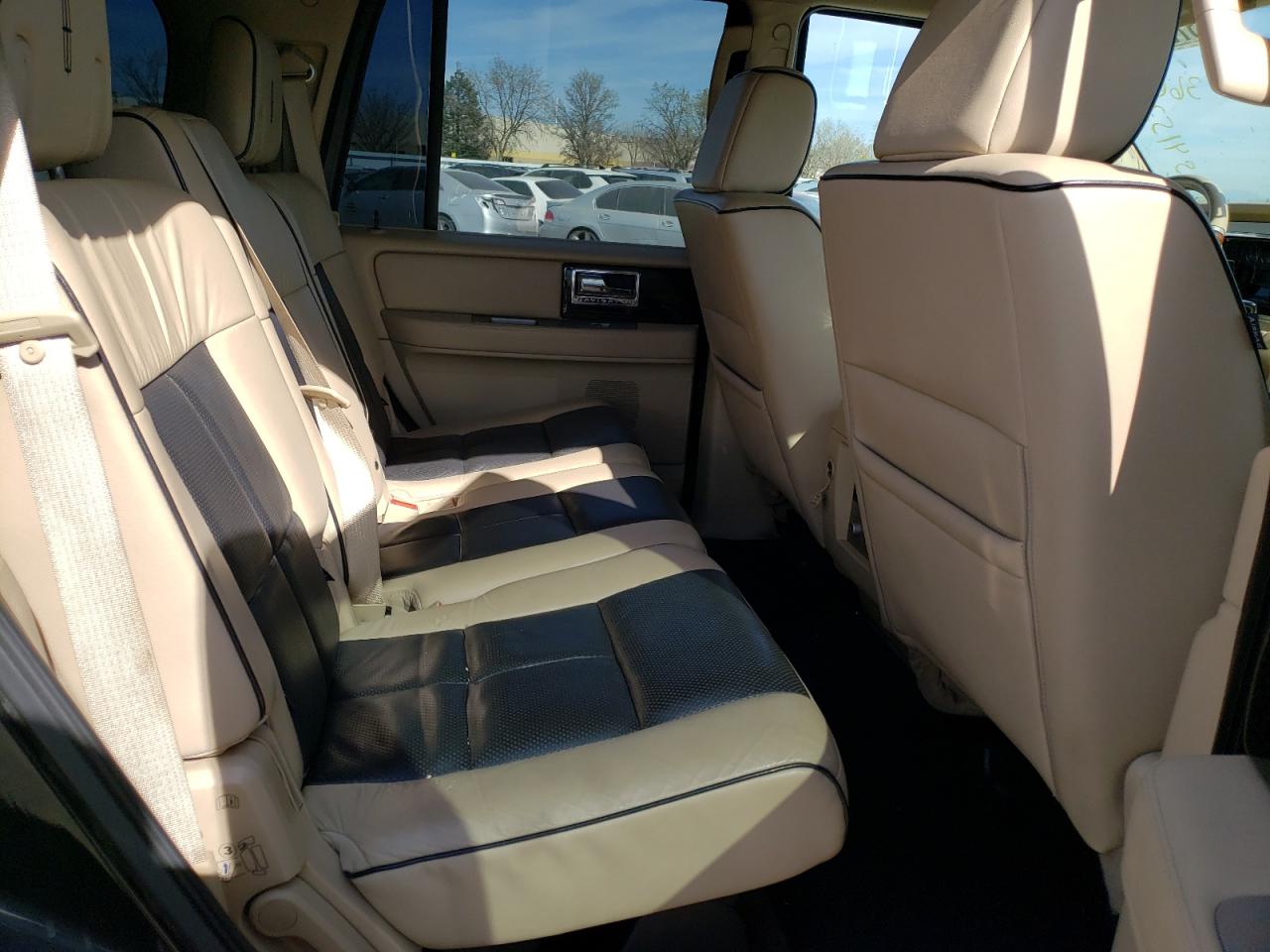 Photo 6 from auction – 2008 LINCOLN NAVIGATOR with VIN 5LMFU28588LJ01798
