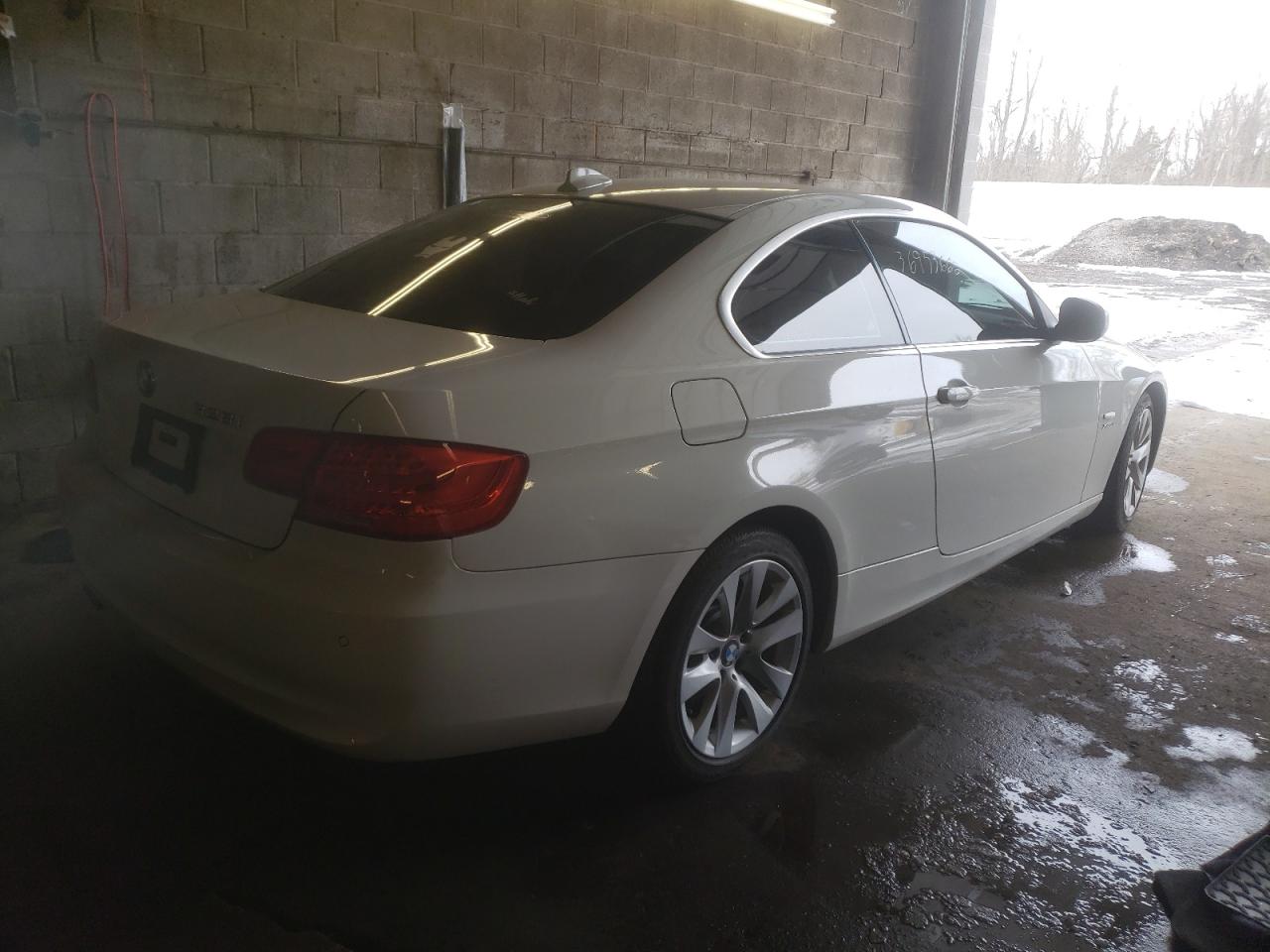 Photo 4 from auction – 2011 BMW 328 I with VIN WBAKF3C5XBE793374
