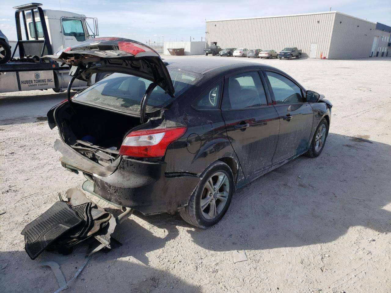 Photo 4 from auction – 2014 FORD FOCUS SE with VIN 1FADP3F29EL390471