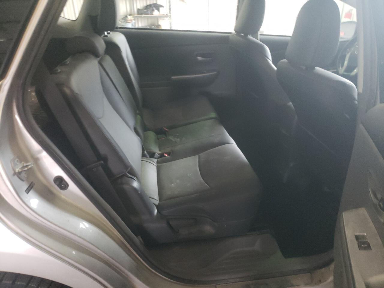 Photo 6 from auction – 2012 TOYOTA PRIUS V with VIN JTDZN3EU9C3055149