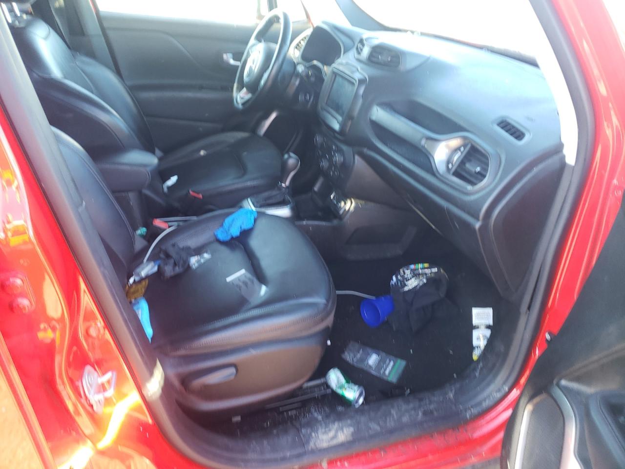 Photo 5 from auction – 2018 JEEP RENEGADE L with VIN ZACCJADB6JPH38912