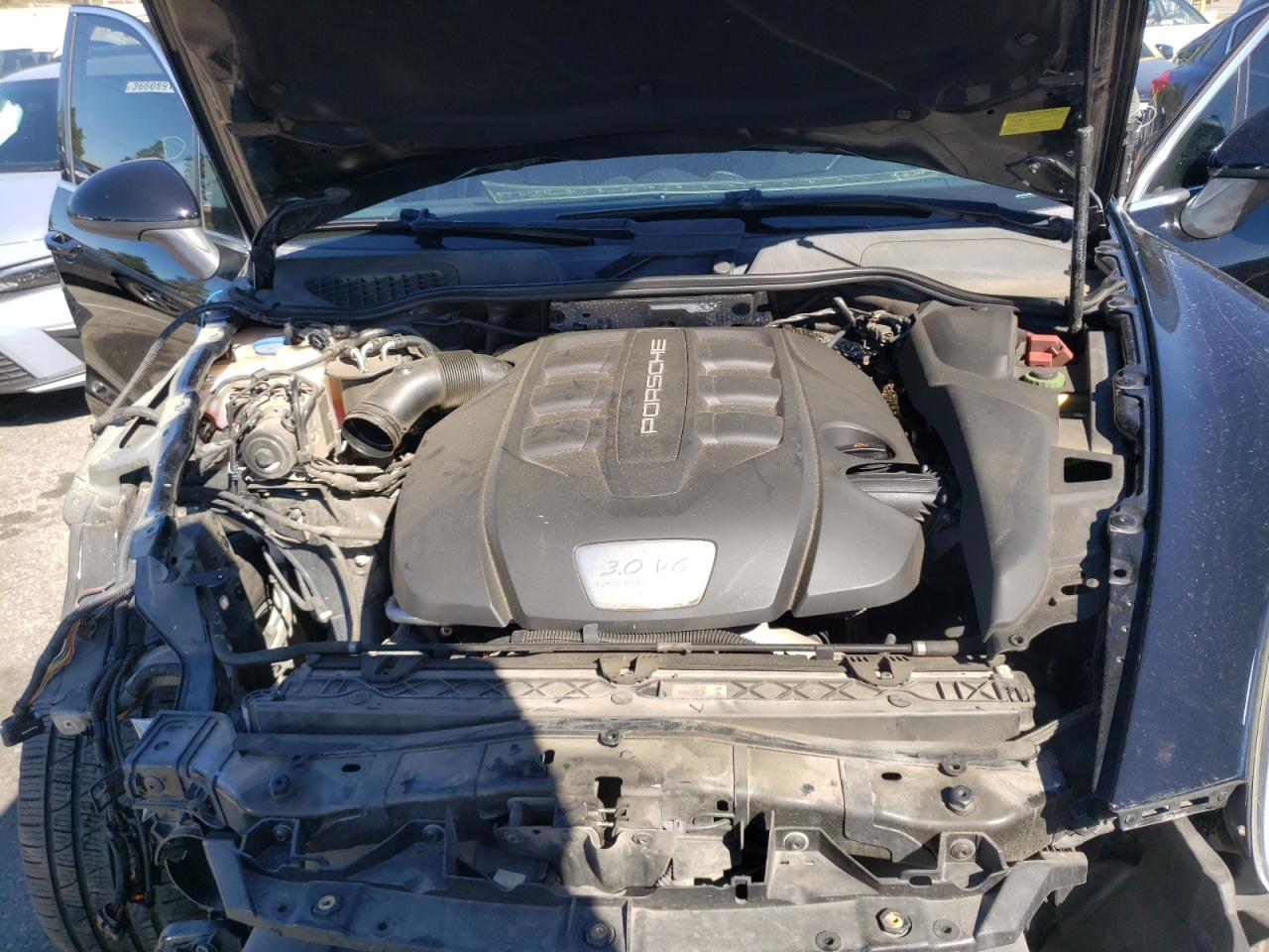 Photo 7 from auction – 2013 PORSCHE CAYENNE with VIN WP1AF2A23DLA36248