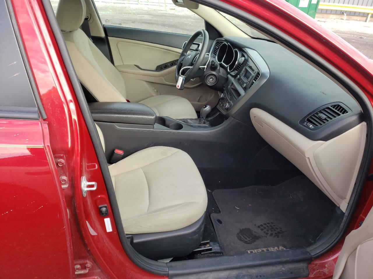 Photo 5 from auction – 2012 KIA OPTIMA LX with VIN 5XXGM4A7XCG030549