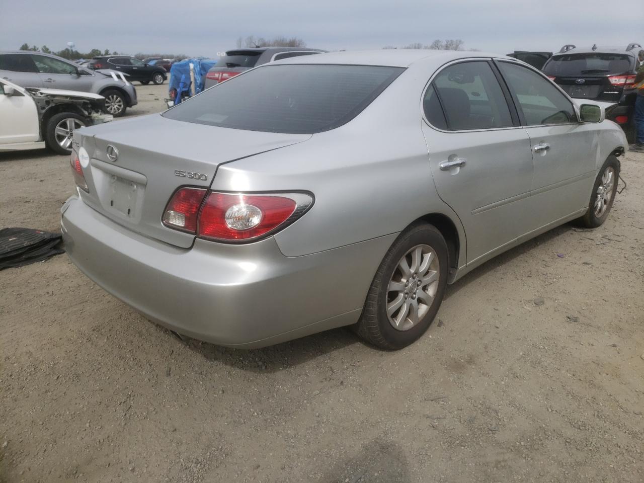 Photo 4 from auction – 2002 LEXUS ES 300 with VIN JTHBF30G020050520