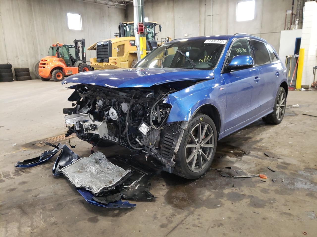 Photo 2 from auction – 2016 AUDI SQ5 PREMIU with VIN WA1CCAFPXGA065984