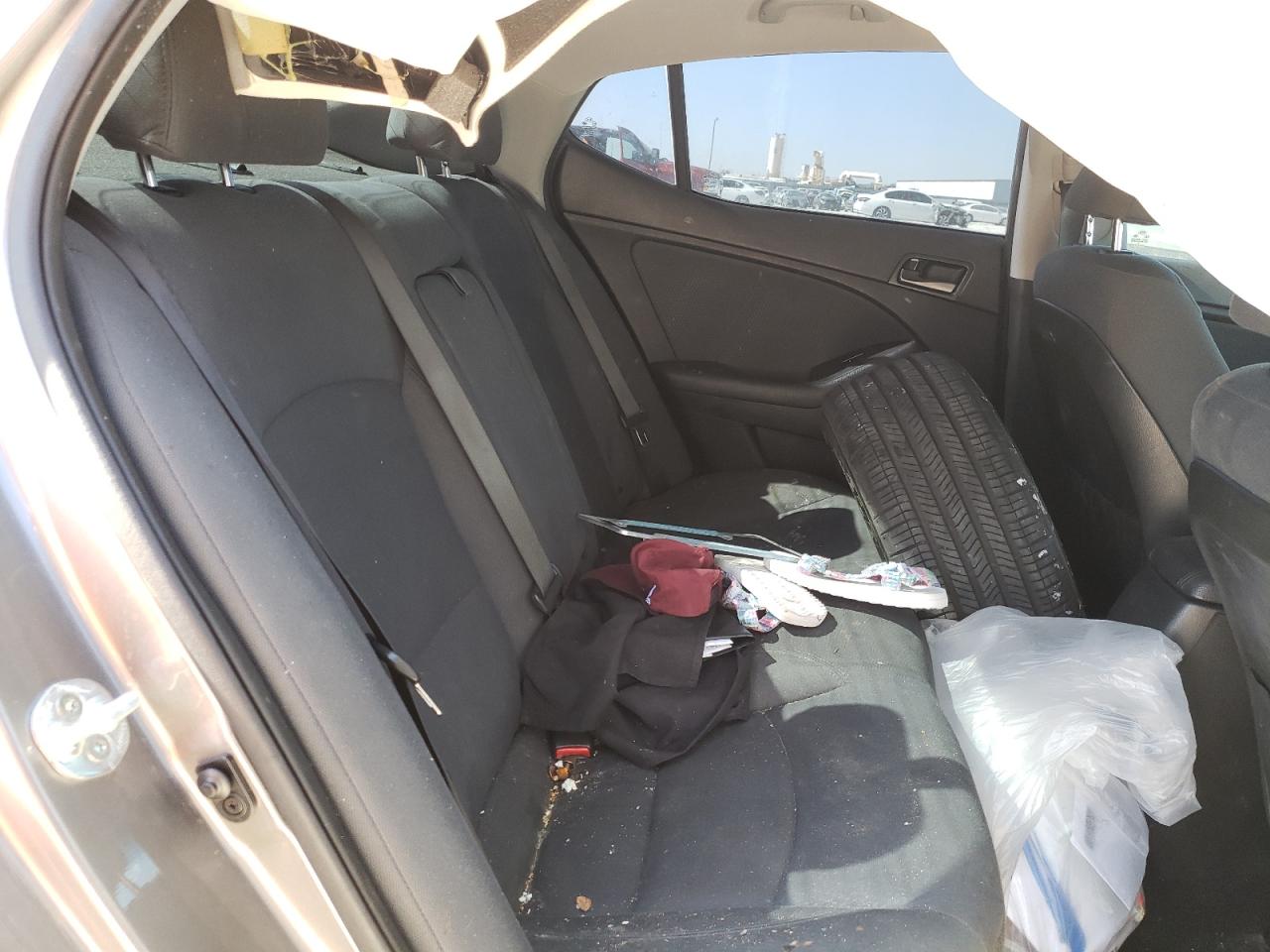Photo 6 from auction – 2015 KIA OPTIMA LX with VIN 5XXGM4A79FG482030