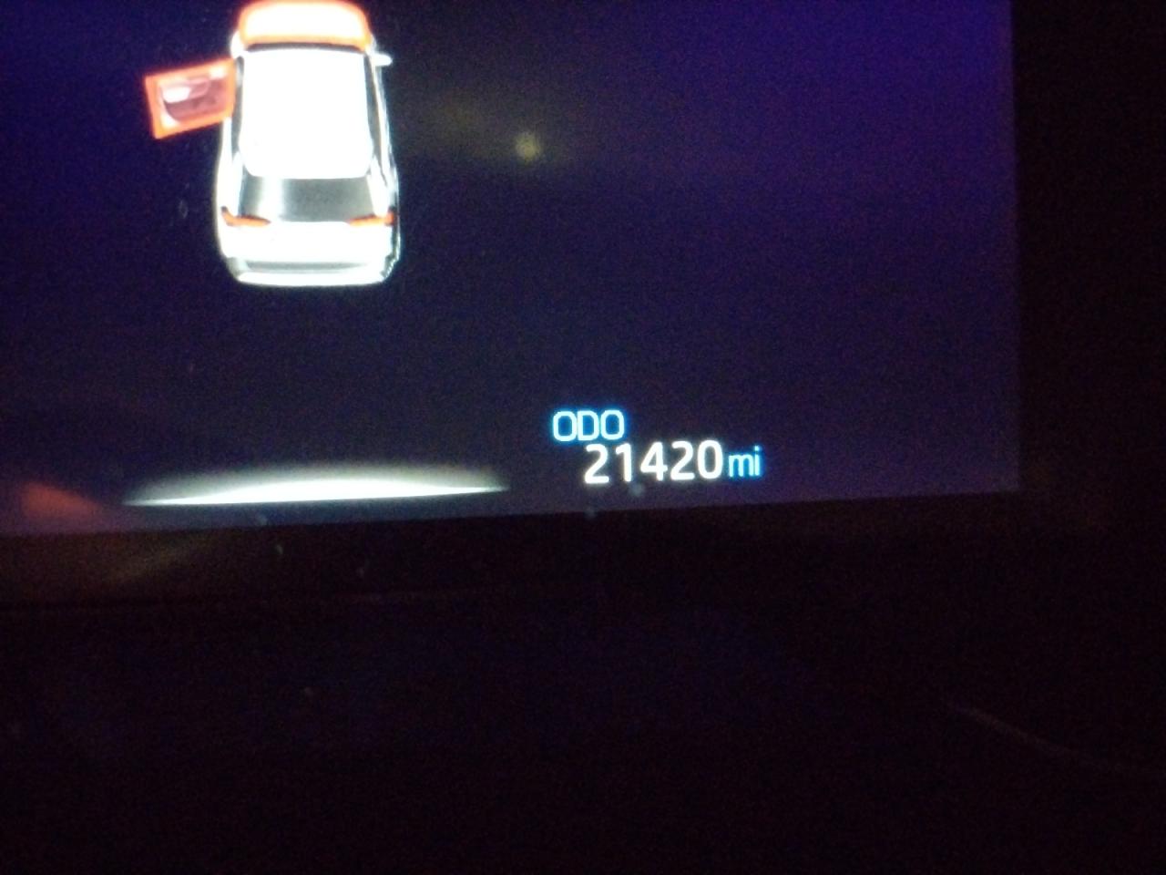Photo 8 from auction – 2019 TOYOTA RAV4 LIMIT with VIN JTMN1RFV5KD036269