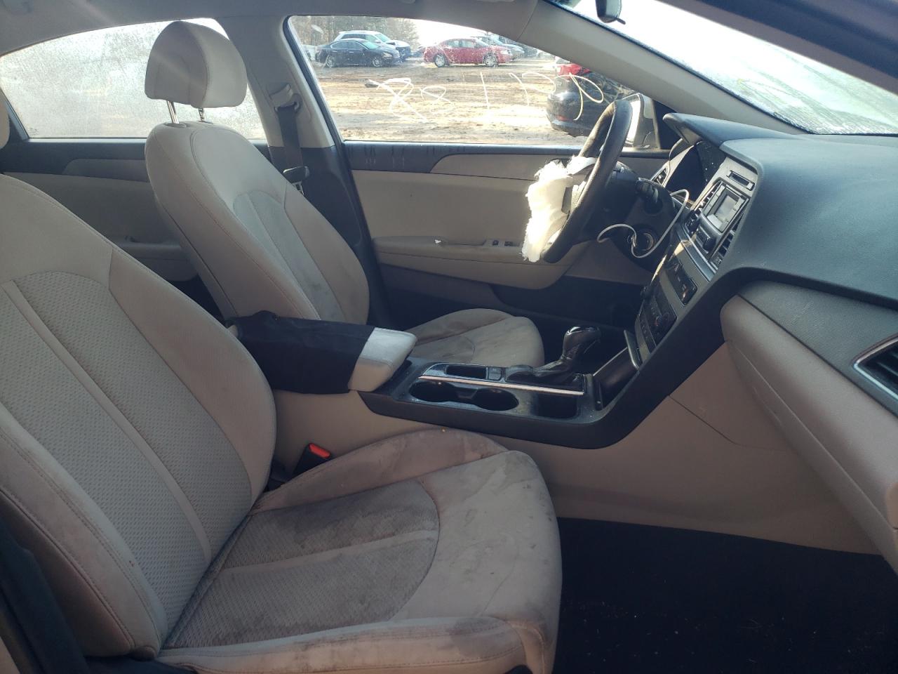 Photo 5 from auction – 2015 HYUNDAI SONATA SE with VIN 5NPE24AF0FH172079