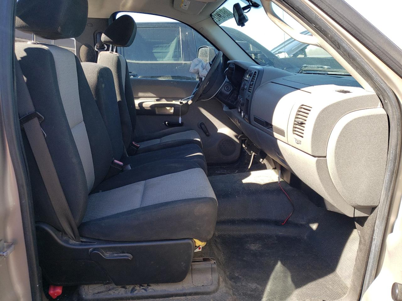 Photo 5 from auction – 2008 CHEVROLET SILVERADO with VIN 1GCEC14X08Z164981