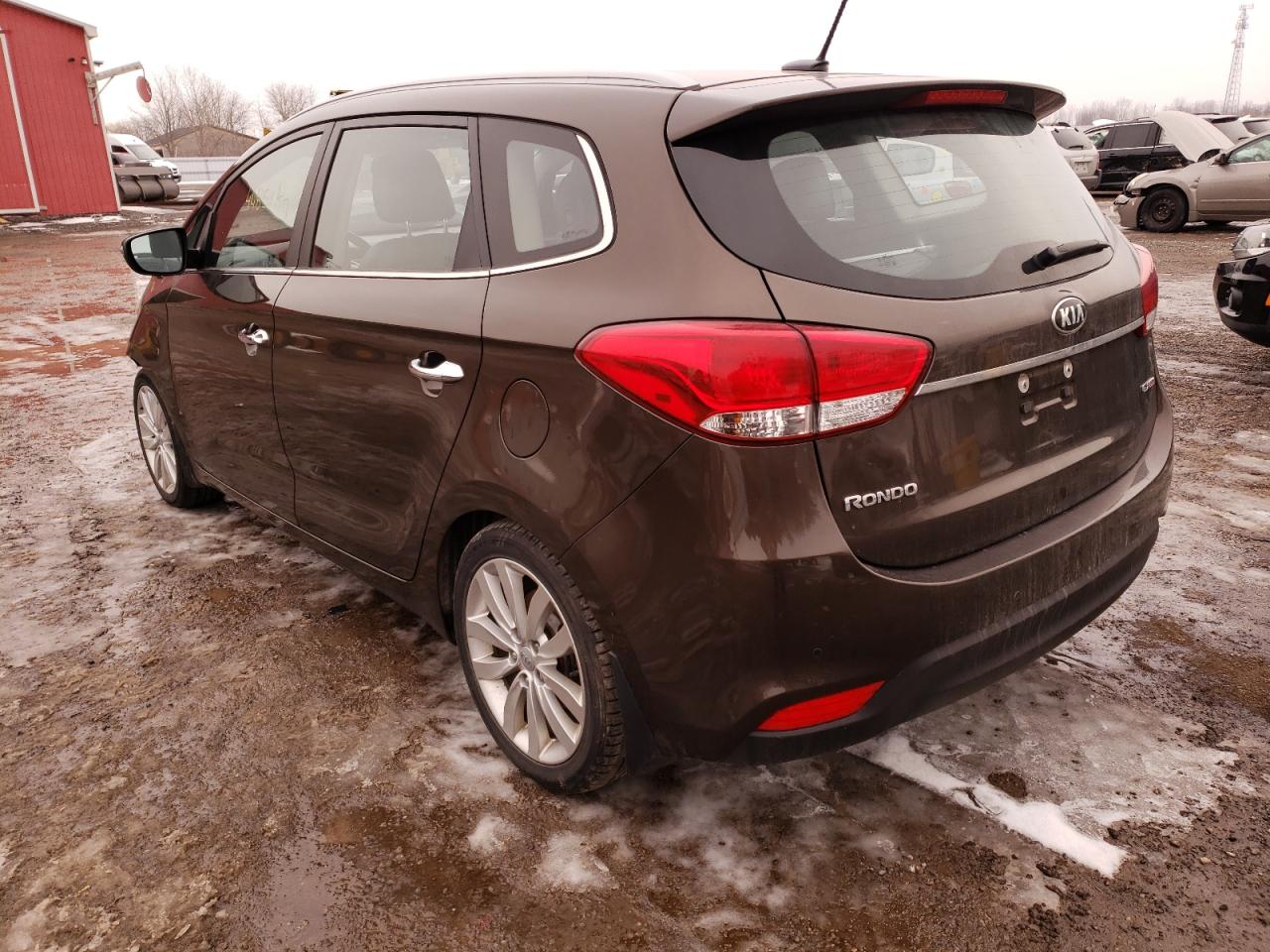 Photo 3 from auction – 2016 KIA RONDO with VIN KNAHU8A35G7132040