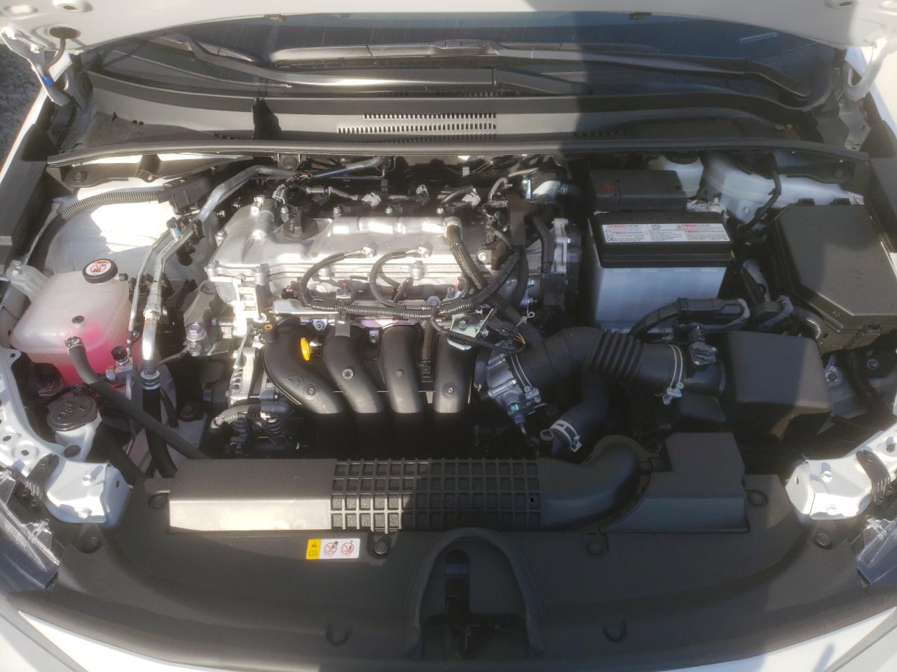 Photo 7 from auction – 2022 TOYOTA COROLLA LE with VIN 5YFEPMAE5NP285701