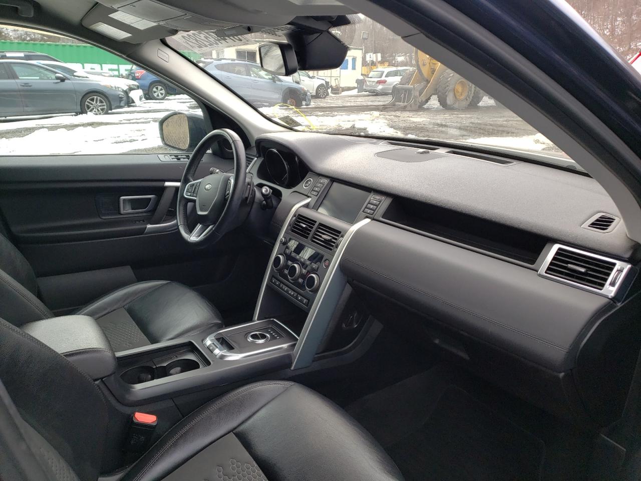 Photo 5 from auction – 2019 LAND ROVER DISCOVERY with VIN SALCP2FX1KH819220
