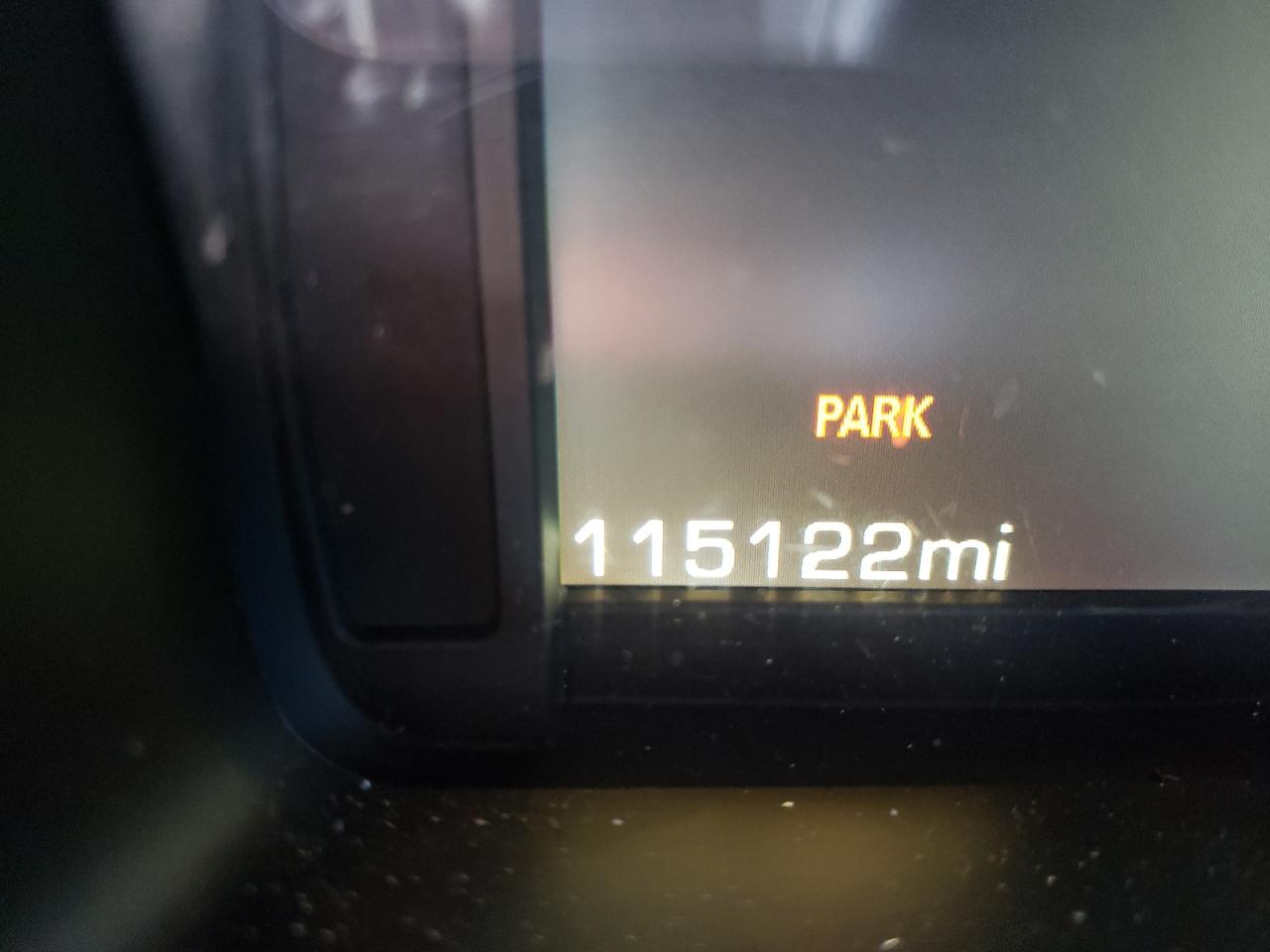 Photo 8 from auction – 2015 CADILLAC ESCALADE L with VIN 1GYS4BKJ5FR100463