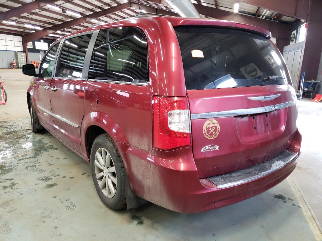 Photo 3 from auction – 2014 CHRYSLER TOWN & COU with VIN 2C4RC1CG8ER417957