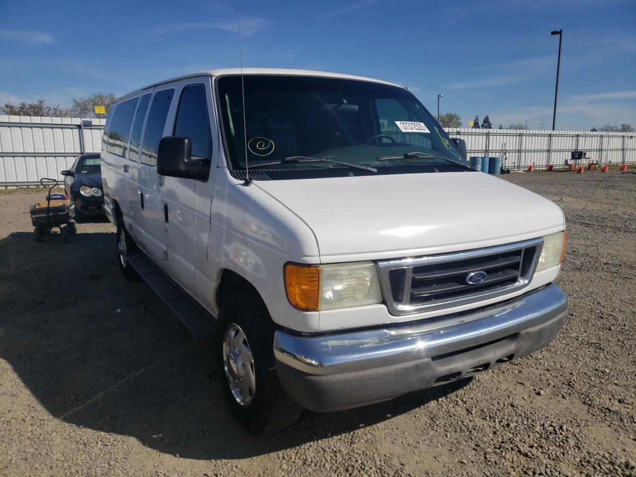 FORD ECONOLINE 2004 with VIN 1FBSS31LX4HB38573 - Photo from auction