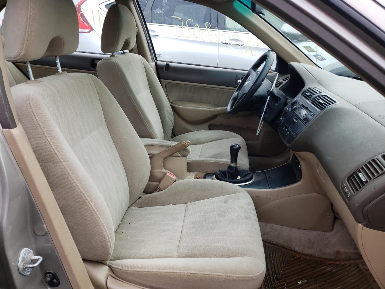 Photo 5 from auction – 2003 HONDA CIVIC LX with VIN 2HGES15573H513631