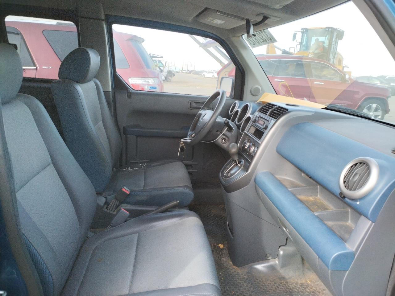 Photo 5 from auction – 2006 HONDA ELEMENT LX with VIN 5J6YH18326L006335