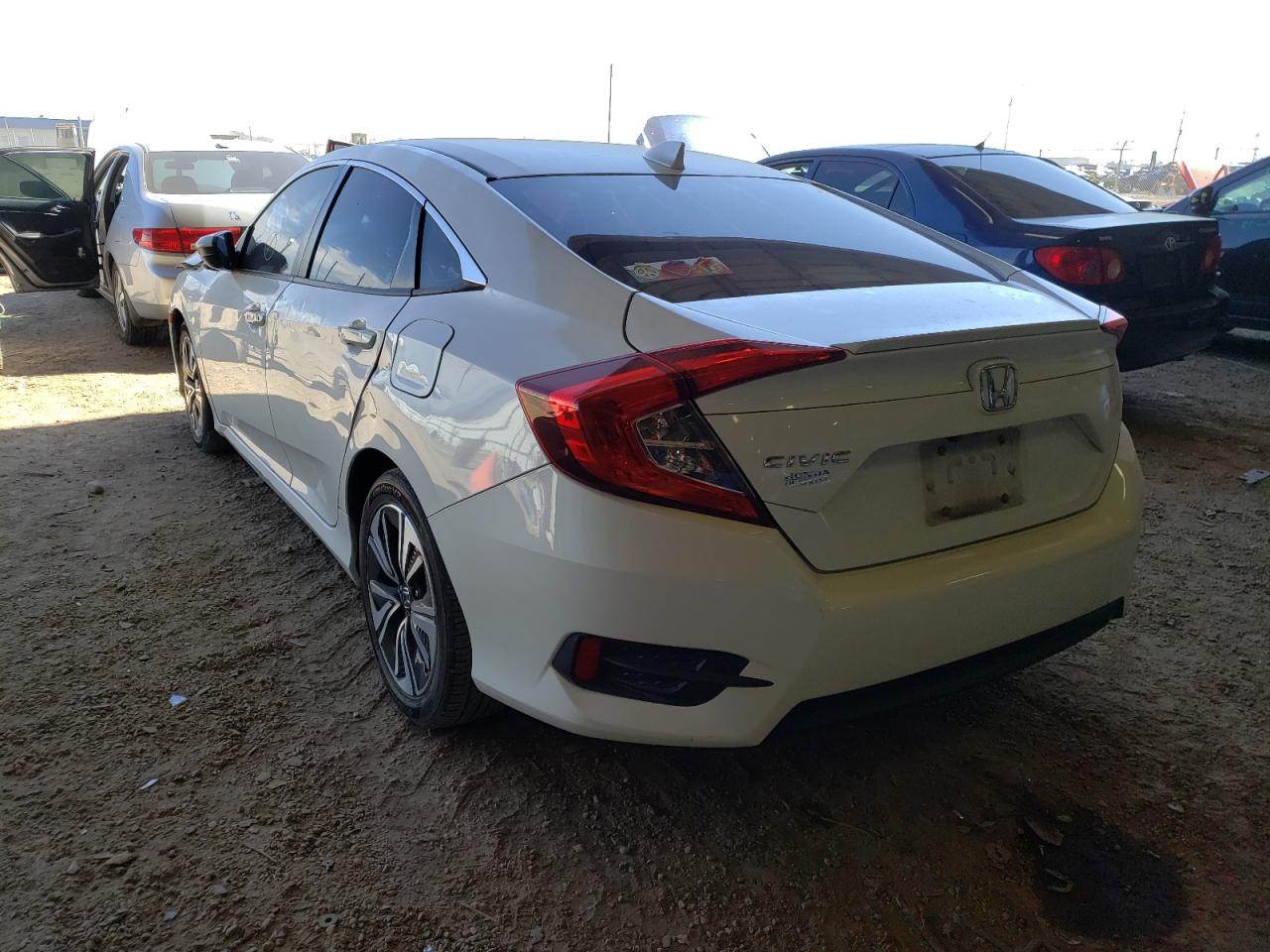 Photo 3 from auction – 2017 HONDA CIVIC EX with VIN 19XFC1F32HE024747