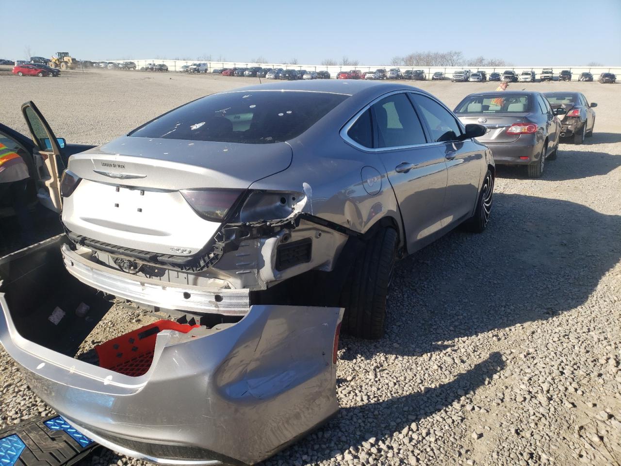 Photo 4 from auction – 2016 CHRYSLER 200 LIMITE with VIN 1C3CCCAB2GN167614