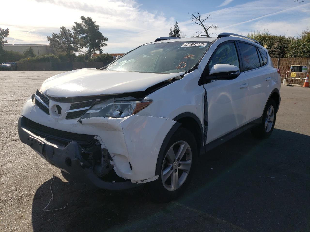 Photo 2 from auction – 2013 TOYOTA RAV4 XLE with VIN JTMRFREV6DD032755