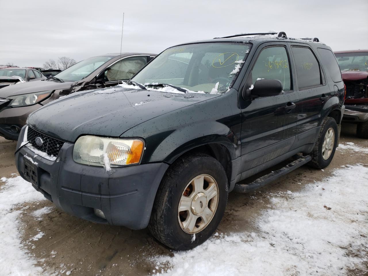 Photo 2 from auction – 2004 FORD ESCAPE XLT with VIN 1FMCU931X4KB09100