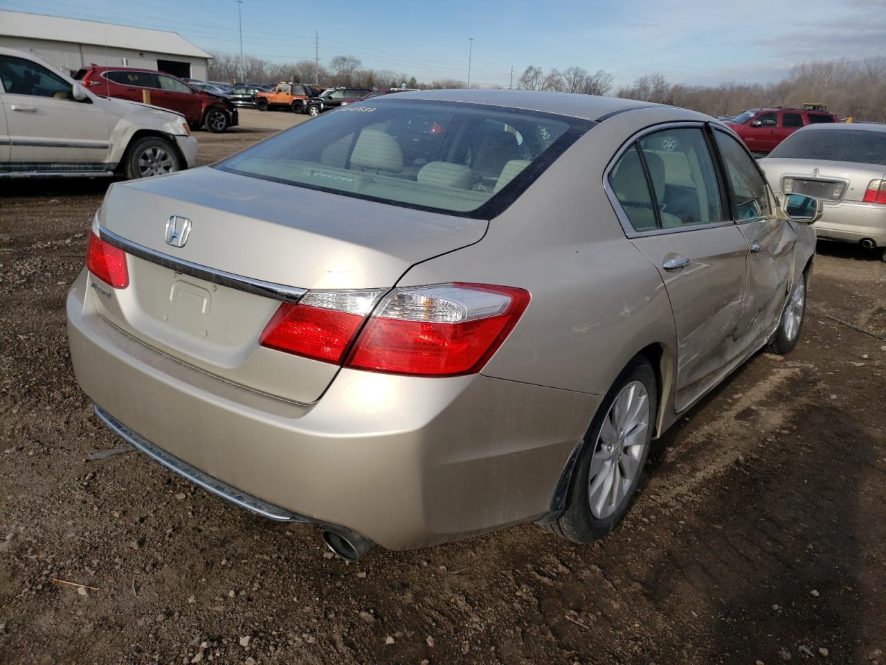Photo 4 from auction – 2015 HONDA ACCORD EX with VIN 1HGCR2F72FA208064