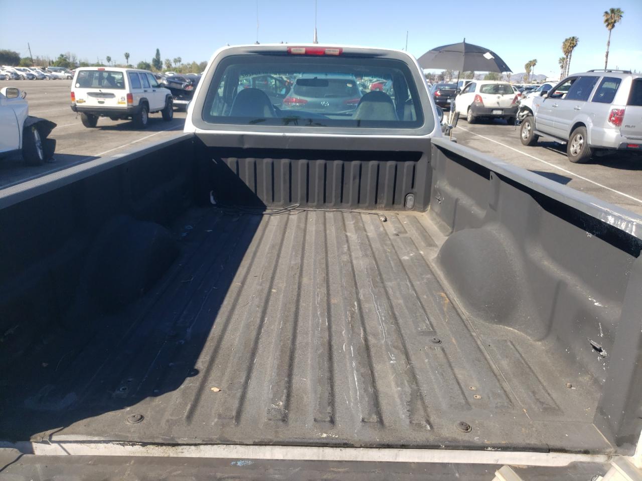 Photo 6 from auction – 2001 FORD F150 with VIN 1FTZF17261KF60338